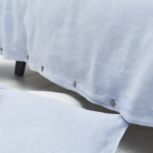 Celeste Buttons Leinen Bettwäsche von Geniksa