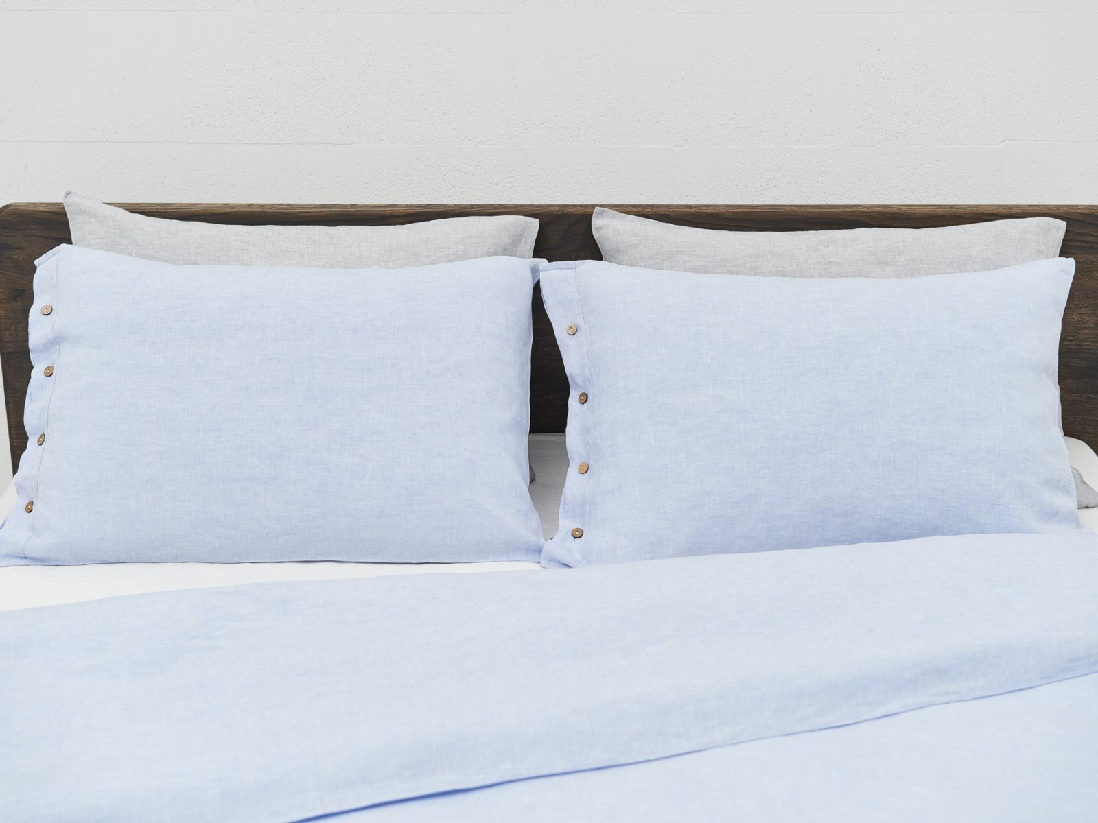 Celeste Buttons Leinen Bettwäsche von Geniksa – Bild 5
