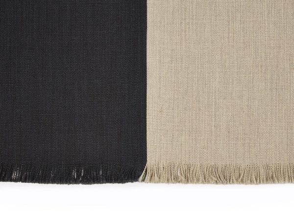 Construction Teppich Faded Black Leinen-Wolle-Mix von Libeco – Bild 3