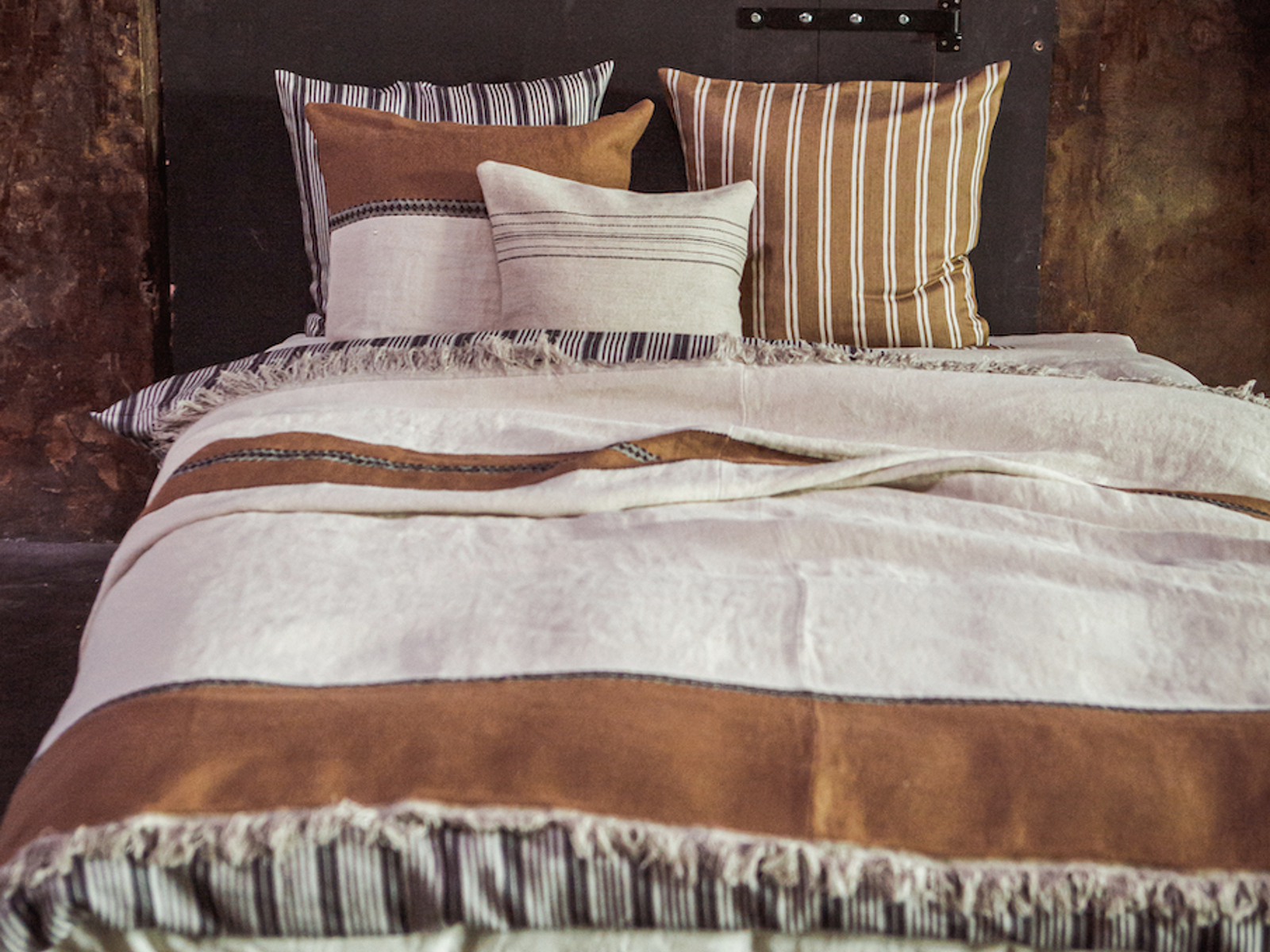Etienne Leinen Coverlet und Kissen von Libeco – Bild 10