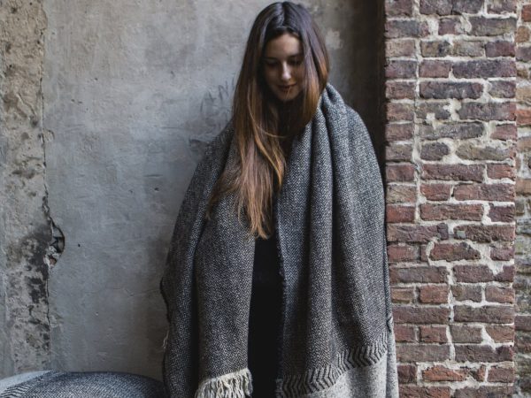 Jules Black Herringbone Leinen-Wolle-Mix von Libeco