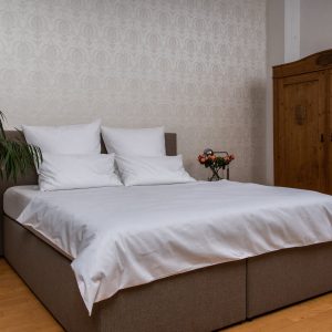 Weiße Halbleinen mit Hohlsaum der Leinenweberei Hoffmann