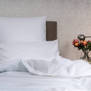 Weiße Halbleinen Bettwäsche der Leinenweberei Hoffmann