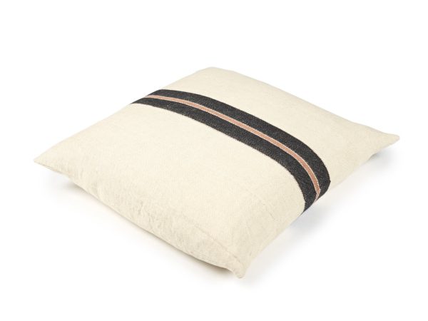 The Patagonian Black Stripe Leinen Coverlet und Kissen von Libeco – Bild 6