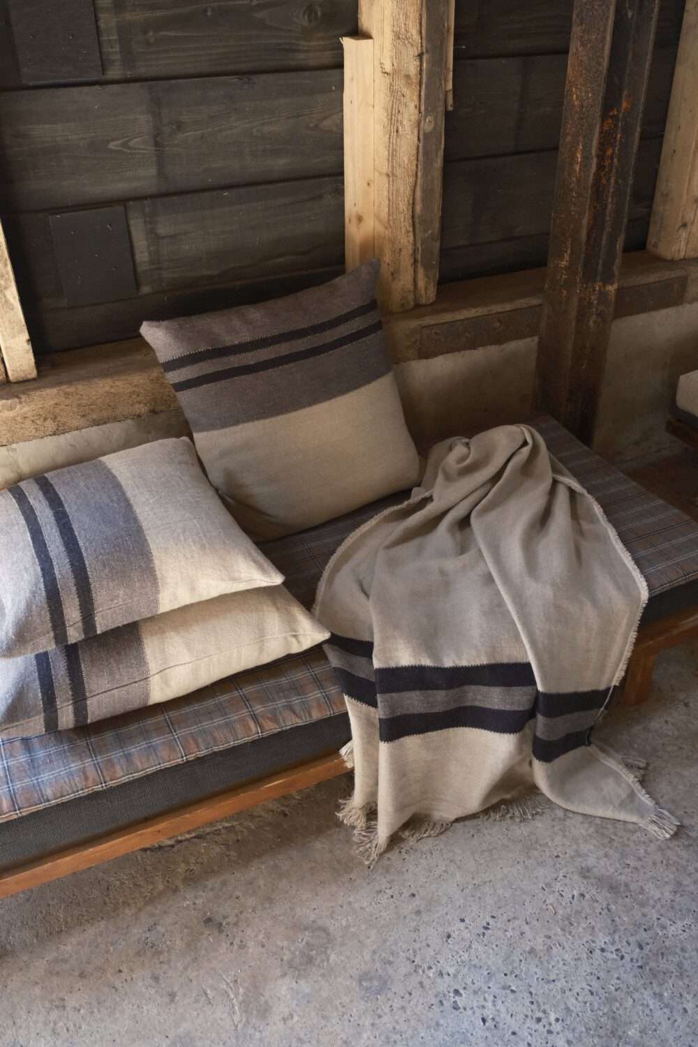 Black House Stripe Leinen und Wolle-Mix von Libeco – Bild 3