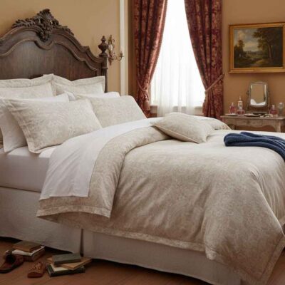 Ein Bett in einem Zimmer