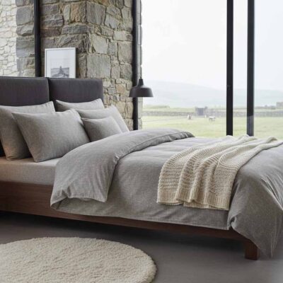 Ein Bett in einem Zimmer