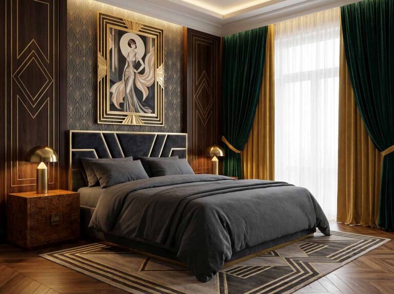 Ein stilvolles Schlafzimmer mit einem dunklen Bett mit Hervör Halbleinen-Bettwäsche von Schlitzer Leinen, geometrisch gemusterten Wänden, goldenen Lampen auf hölzernen Nachttischen, dunkelgrünen und goldenen Vorhängen und einem großen Art-Deco-Porträt über dem Bett.
